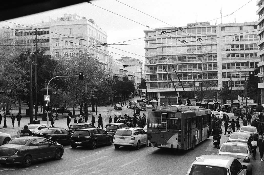 Rush hour at Syntagma square in Athens through the eyes of an artist